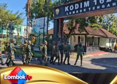 Bukan Pawai Biasa, Serunya Prajurit Kodim Loteng ‘Show of Force’ Sambil Sapa Warga Praya